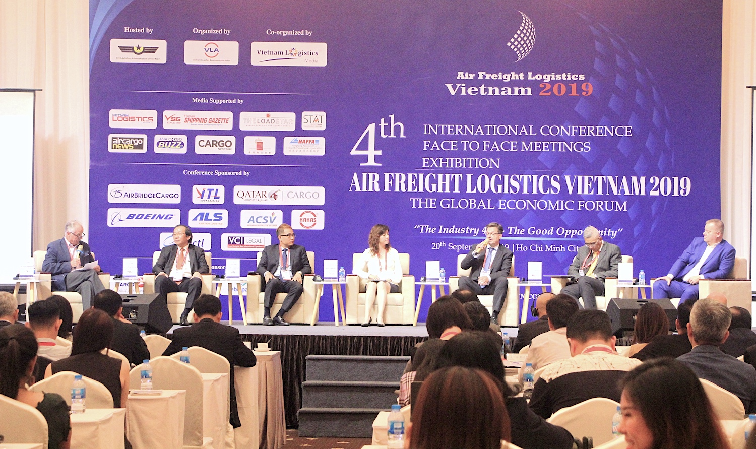 Thị trường vận tải hàng hóa hàng không Việt Nam tiềm năng