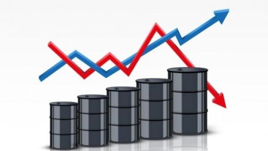 Giá dầu giằng co dưới sự tác động của nhiều thông tin
