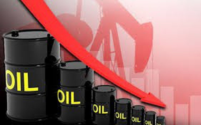 Giá dầu thế giới "tụt" xuống dưới 100 USD/thùng, giá xăng dầu trong nước có giảm theo?