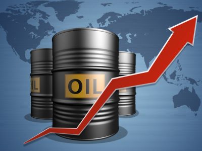 Giá dầu thô gần chạm 84 USD/thùng khi được một loạt các thông tin tích cực hỗ trợ