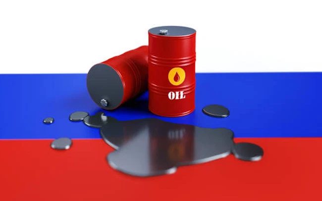 Giá dầu thô vượt 110 USD/thùng trước khả năng EU thiết lập lệnh cấm nhập khẩu dầu từ Nga