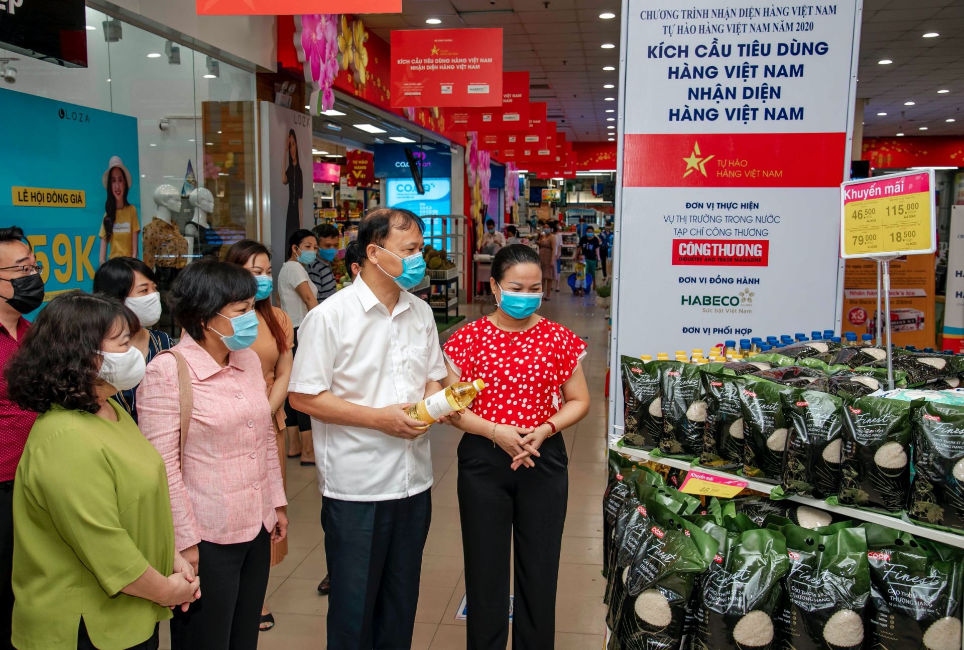 Thị trường hàng hóa tại Hà Nội
