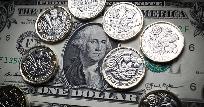 USD tăng mạnh gây sức ép lên giá bạc, bạch kim và đồng