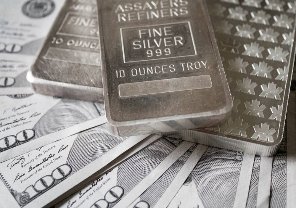 Giá bạc và bạch kim giảm rất mạnh khi USD lên cao nhất 16 tháng