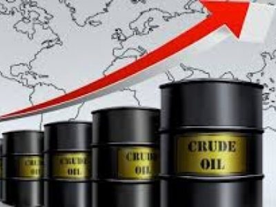 Giá dầu thô gần đạt đến mức cao trước khi có biến thể Omiron xuất hiện