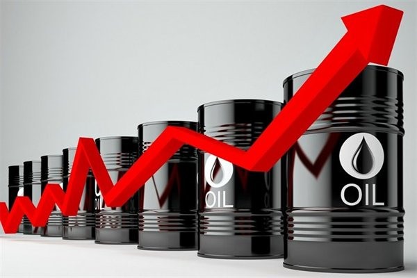 Nguồn cung thắt chặt tiếp tục đẩy giá dầu lên cao
