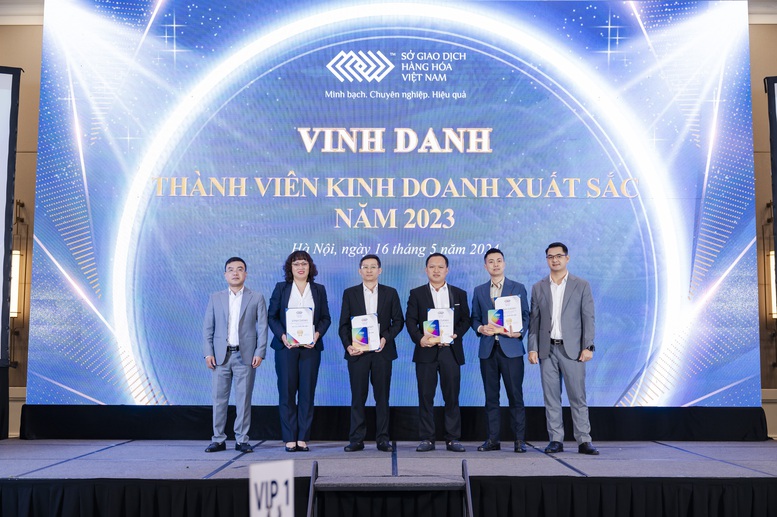 Các thành viên kinh doanh xếp hạng xuất sắc năm 2023