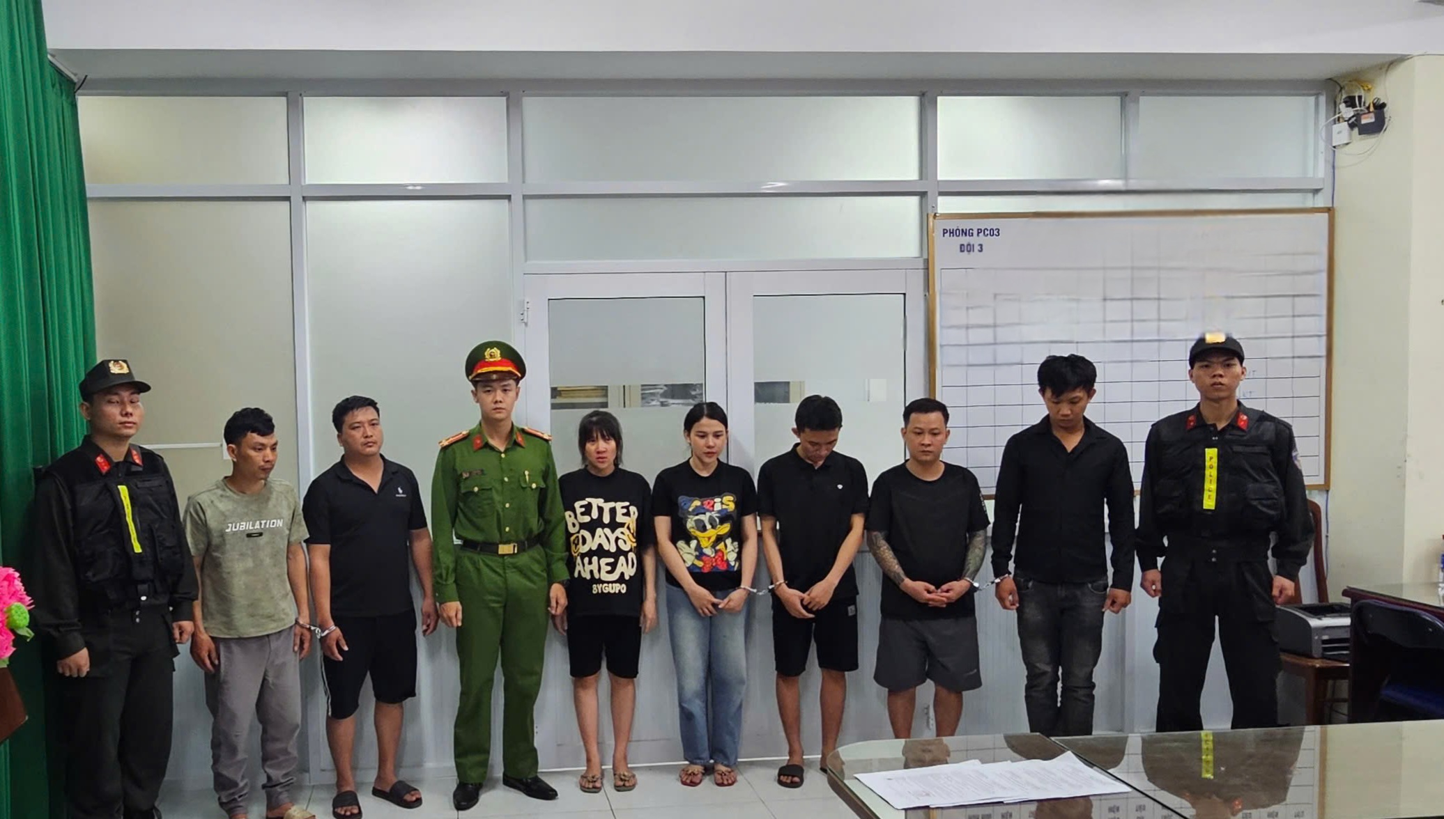 Công an TPHCM triệt phá đường dây "hô biến" thịt heo thành thịt bò