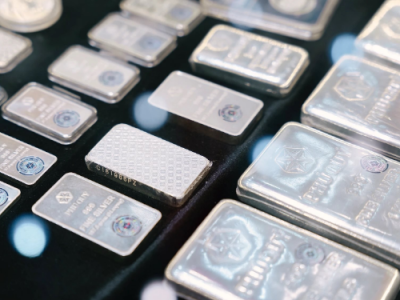 Giá bạc trong nước và thế giới đang xác lập kỷ lục mới, nhà đầu tư cẩn trọng với đà tăng phi mã