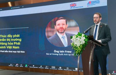 Ông Iain Frew - Đại sứ Vương Quốc Anh tại Việt Nam